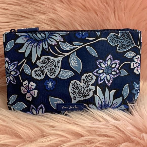 Vera Bradley Handbags - 🖤 Vera Bradley | Cosmetics Bag